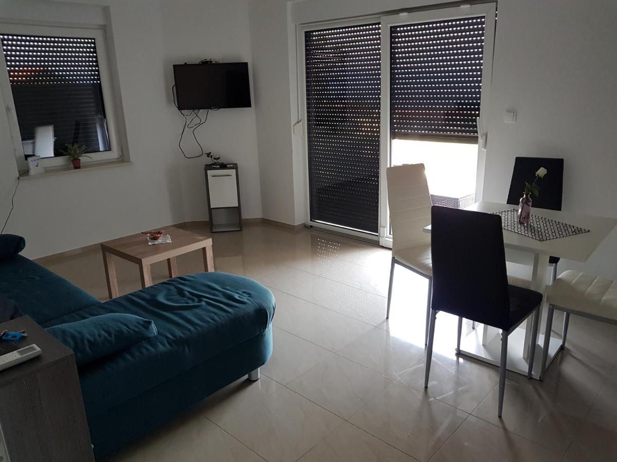 Apartmani Zaric Malinska Esterno foto