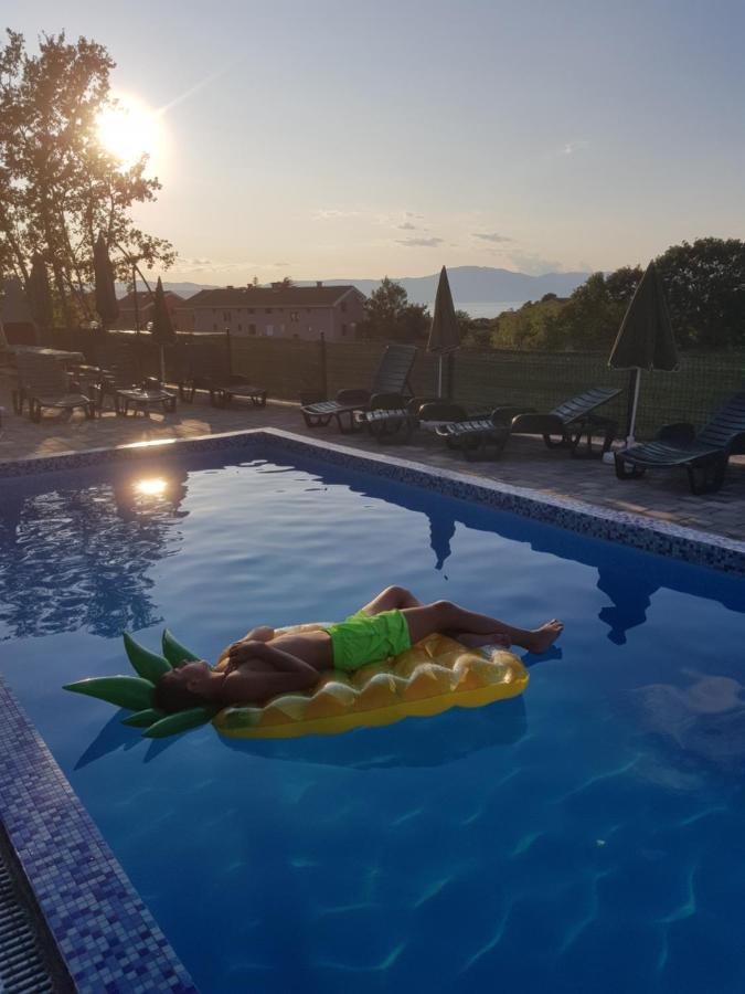 Apartmani Zaric Malinska Esterno foto