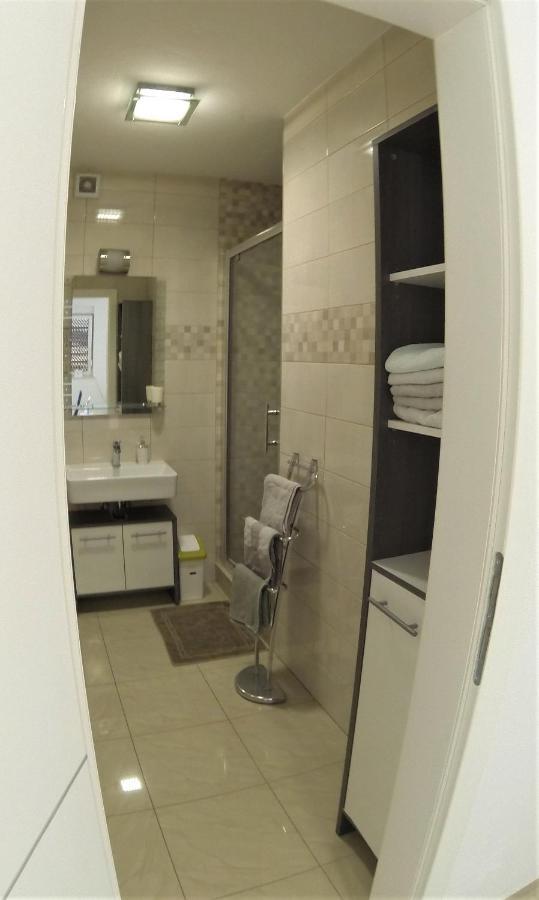 Apartmani Zaric Malinska Esterno foto