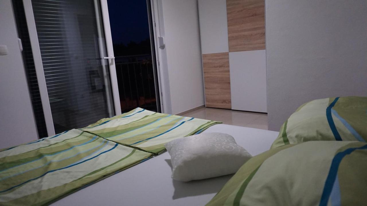 Apartmani Zaric Malinska Esterno foto