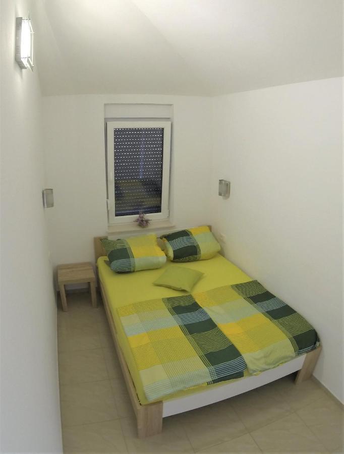Apartmani Zaric Malinska Esterno foto