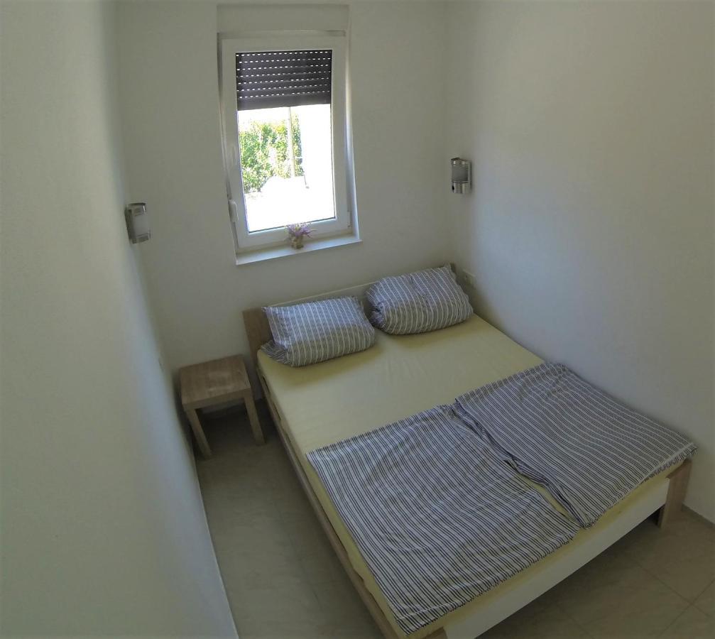 Apartmani Zaric Malinska Esterno foto