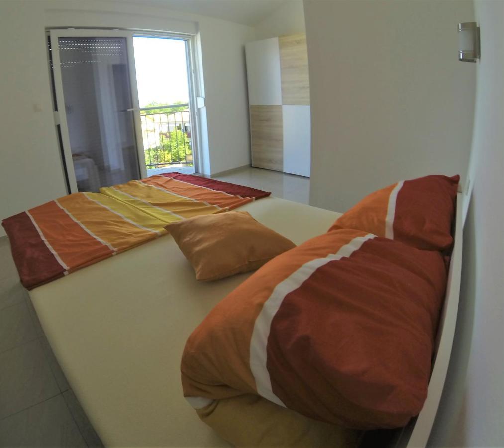 Apartmani Zaric Malinska Esterno foto